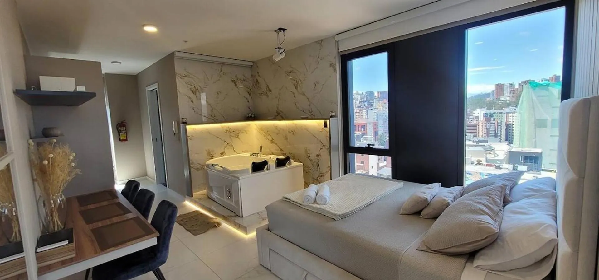 Xoe Mini-Suites And Apartments Quito Ecuador